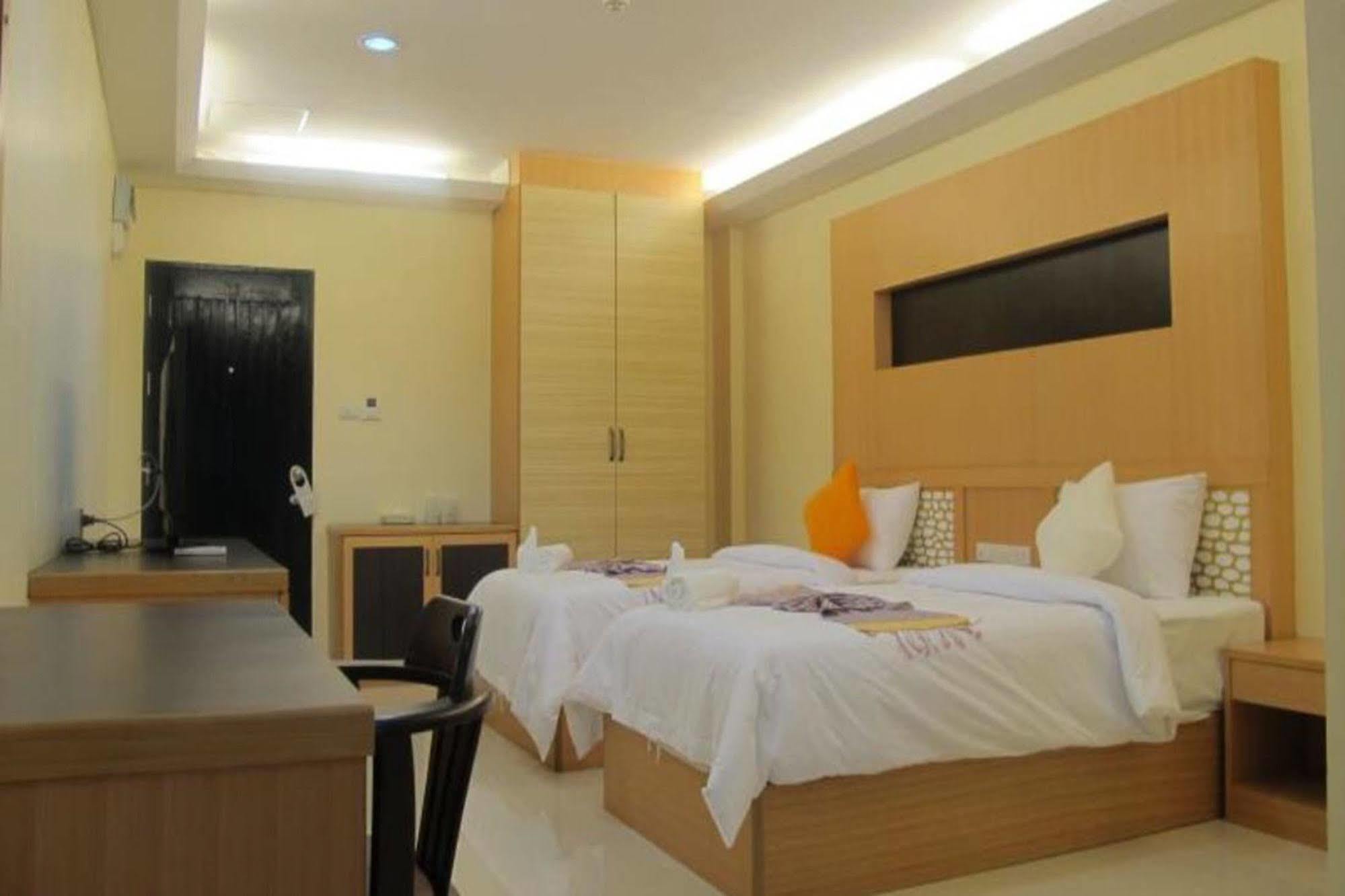 Kanokan Hotel Канчанабури Экстерьер фото